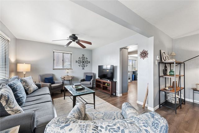 310 Edgewood Rd, Forest Hills Boro, PA 15221