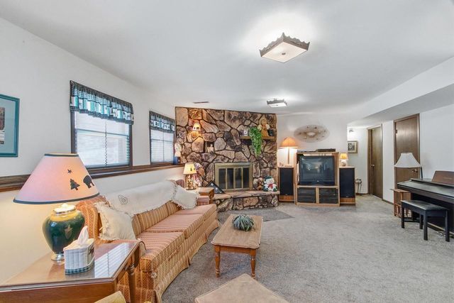 N3581 Skyhigh Road, Poynette, WI 53955