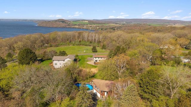 N3581 Skyhigh Road, Poynette, WI 53955