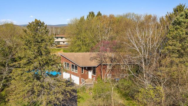 N3581 Skyhigh Road, Poynette, WI 53955