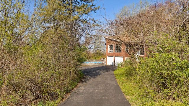 N3581 Skyhigh Road, Poynette, WI 53955