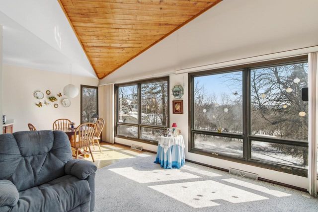 N3581 Skyhigh Road, Poynette, WI 53955