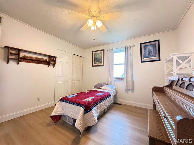 100 Quail Run, Bethalto, IL 62010