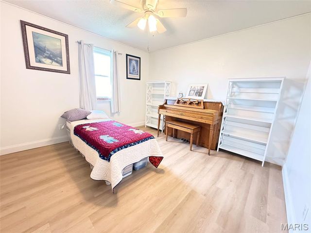 100 Quail Run, Bethalto, IL 62010