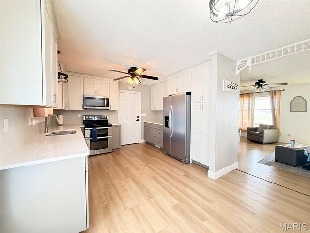 100 Quail Run, Bethalto, IL 62010