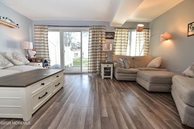34 Woodmere Court, Freehold, NJ 07728
