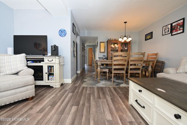 34 Woodmere Court, Freehold, NJ 07728