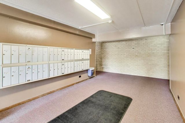 919 N Boxwood Drive 108, Mount Prospect, IL 60056