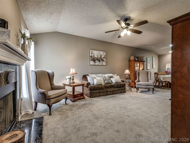 8212 S 84th Street East, Tulsa, OK 74133