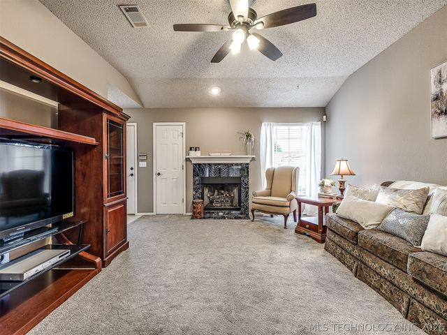 8212 S 84th Street East, Tulsa, OK 74133