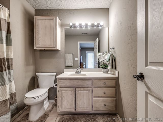 8212 S 84th Street East, Tulsa, OK 74133