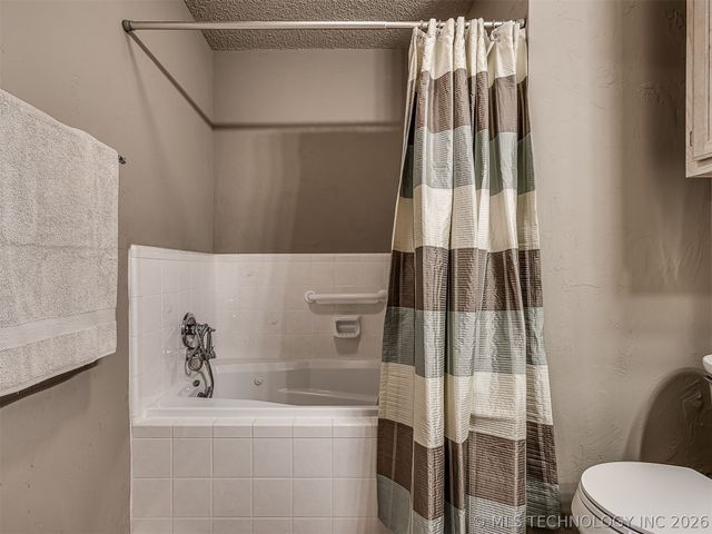 8212 S 84th Street East, Tulsa, OK 74133