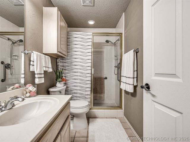 8212 S 84th Street East, Tulsa, OK 74133