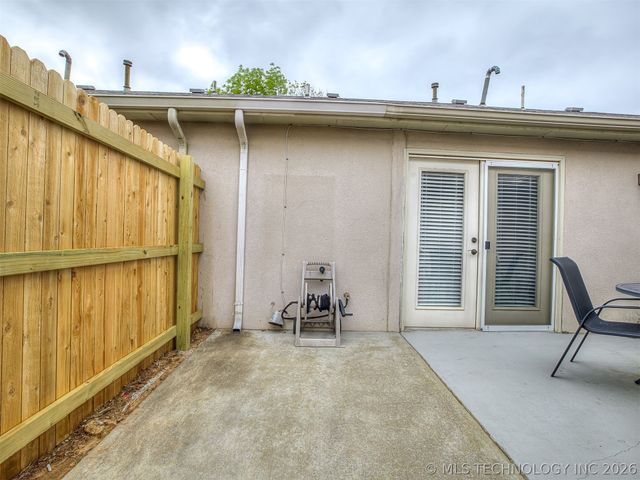 8212 S 84th Street East, Tulsa, OK 74133