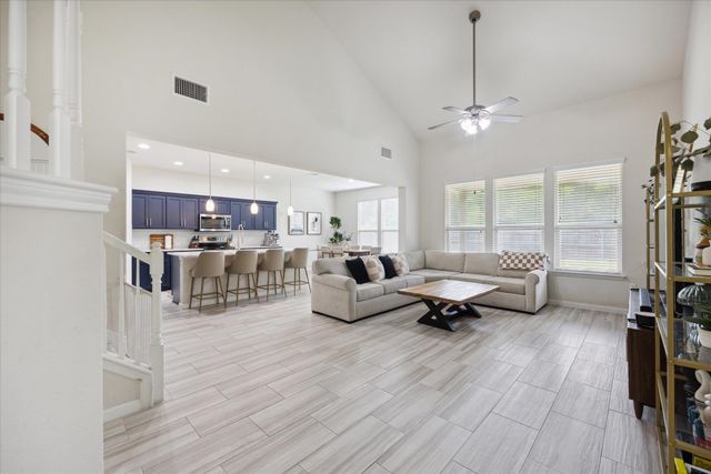 10053 Aly May DR, Austin, TX 78748