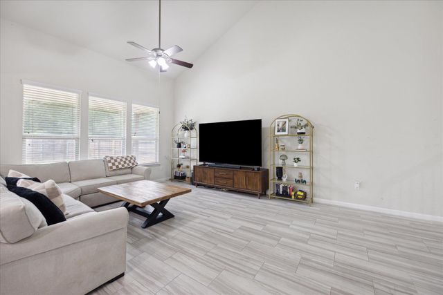 10053 Aly May DR, Austin, TX 78748