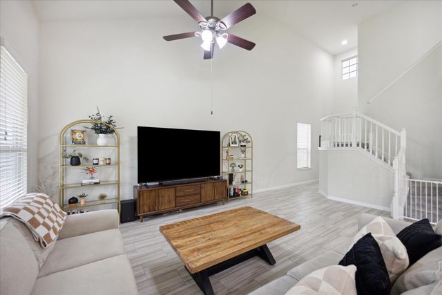 10053 Aly May DR, Austin, TX 78748