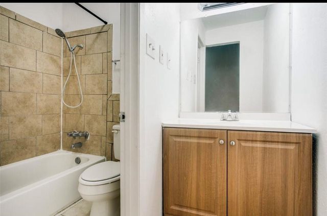 7152 Fair Oaks Avenue 1122, Dallas, TX 75231