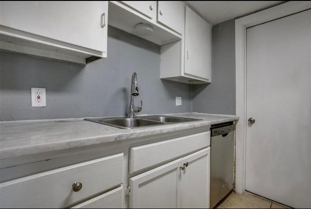 7152 Fair Oaks Avenue 1122, Dallas, TX 75231