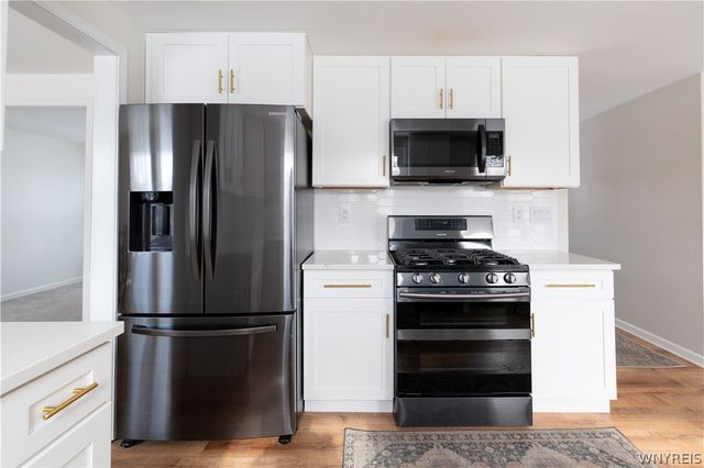 4122 Metauro Drive, Clay, NY 13090