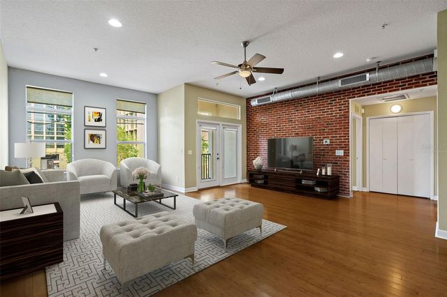 523 4TH AVENUE S 14, St Petersburg, FL 33701