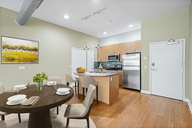 523 4TH AVENUE S 14, St Petersburg, FL 33701