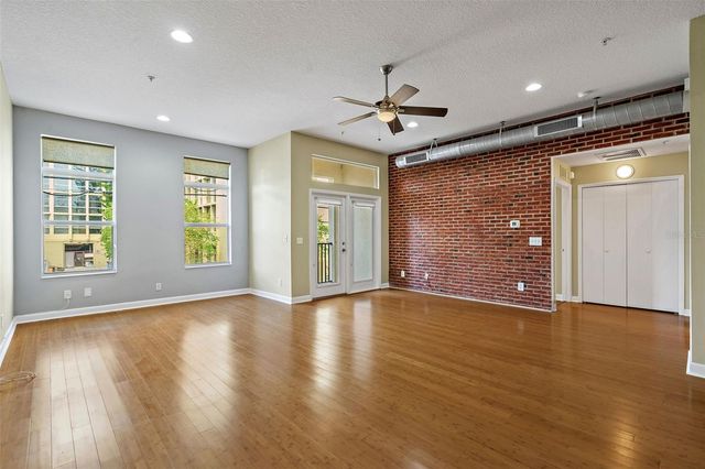 523 4TH AVENUE S 14, St Petersburg, FL 33701