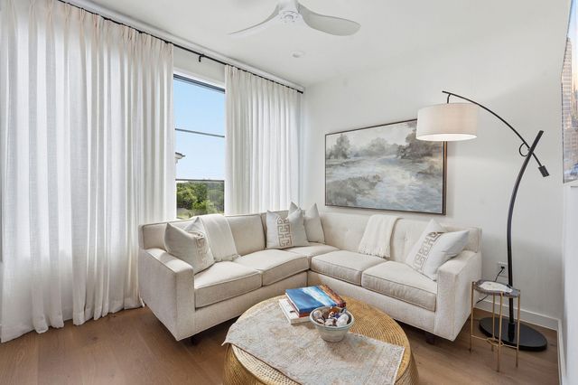 702 Ariana CT, Austin, TX 78746
