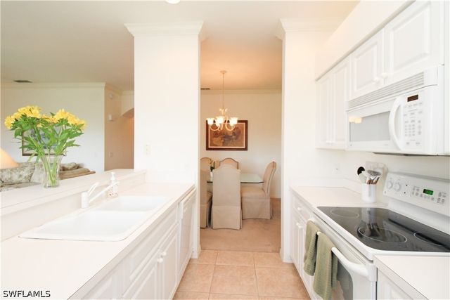 3820 Sawgrass WAY 3046, Naples, FL 34112