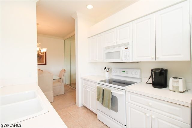3820 Sawgrass WAY 3046, Naples, FL 34112