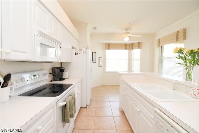 3820 Sawgrass WAY 3046, Naples, FL 34112