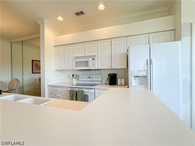 3820 Sawgrass WAY 3046, Naples, FL 34112
