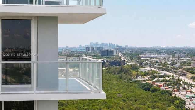 16385 Biscayne Boulevard 3001, North Miami Beach, FL 33160