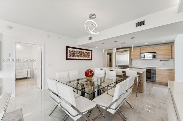 16385 Biscayne Boulevard 3001, North Miami Beach, FL 33160