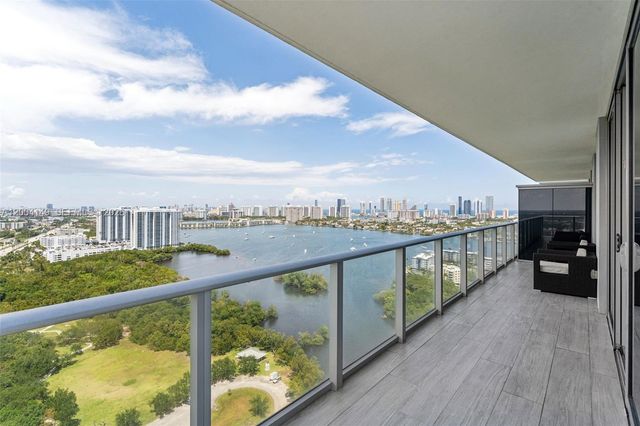 16385 Biscayne Boulevard 3001, North Miami Beach, FL 33160
