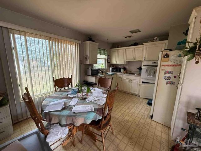 3510 Wellington Rd, Pensacola, FL 32504