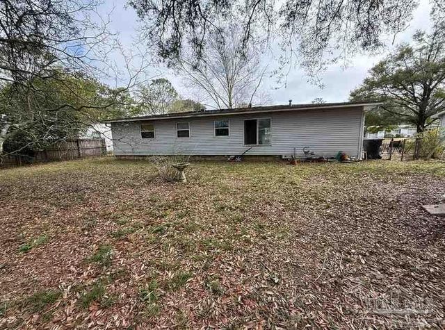 3510 Wellington Rd, Pensacola, FL 32504