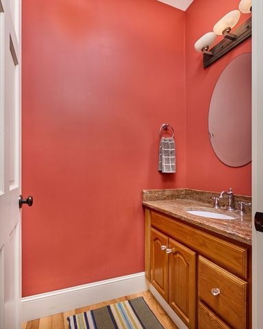 25 Union Street 2, Northampton, MA 01060