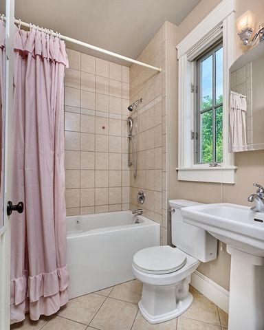 25 Union Street 2, Northampton, MA 01060