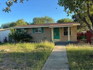 1026 Northcliff Dr, Portland, TX 78374