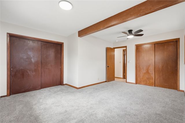 2033 Coldstream Avenue NE, Cedar Rapids, IA 52402