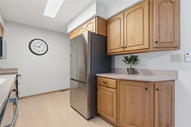 2033 Coldstream Avenue NE, Cedar Rapids, IA 52402