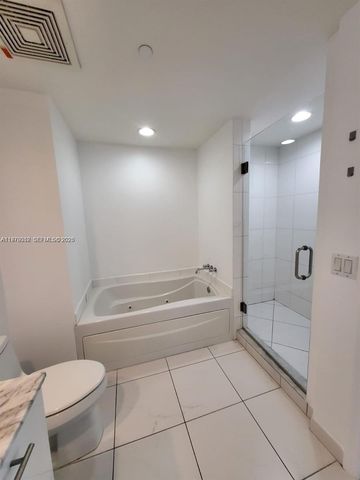 500 Brickell Ave 2906, Miami, FL 33131