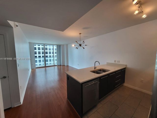 500 Brickell Ave 2906, Miami, FL 33131