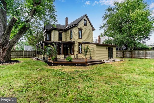 421 C ST, Carlisle, PA 17013