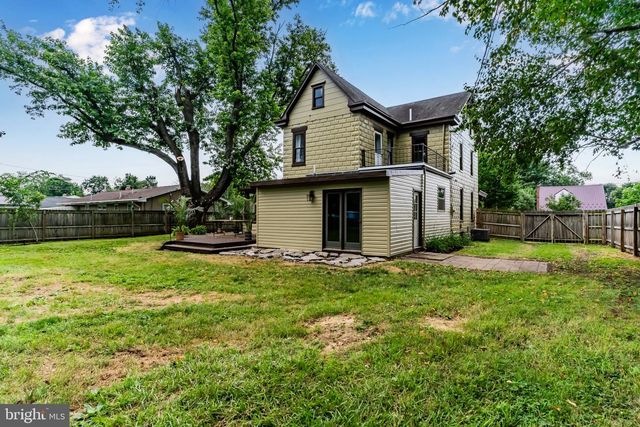 421 C ST, Carlisle, PA 17013