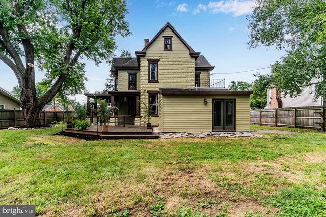 421 C ST, Carlisle, PA 17013