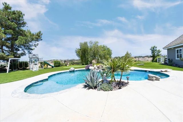 42160 Calle Barbona, Temecula, CA 92592