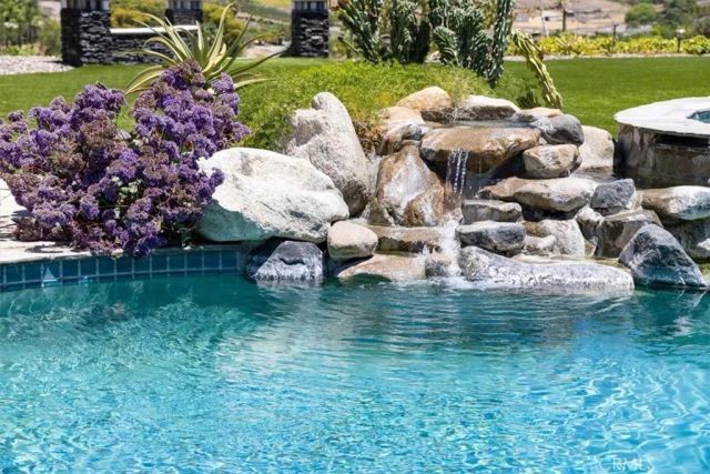 42160 Calle Barbona, Temecula, CA 92592