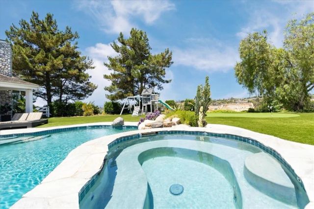 42160 Calle Barbona, Temecula, CA 92592